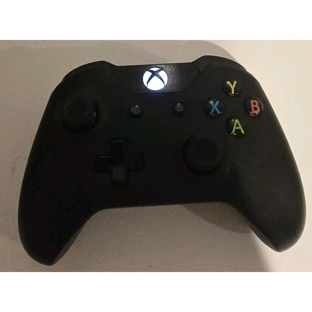 USED Microsoft Xbox One Wireless Controller Model 1697 Black